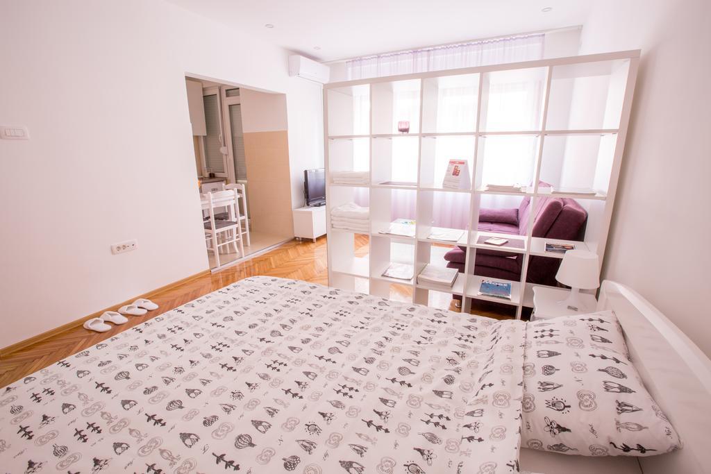 Apartment Center Nikšić Buitenkant foto